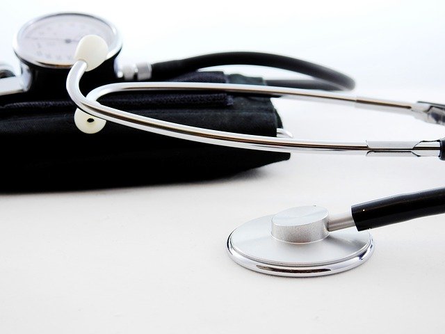 Минздрав предложил уточнить правовой статус дежурства врачей на дому